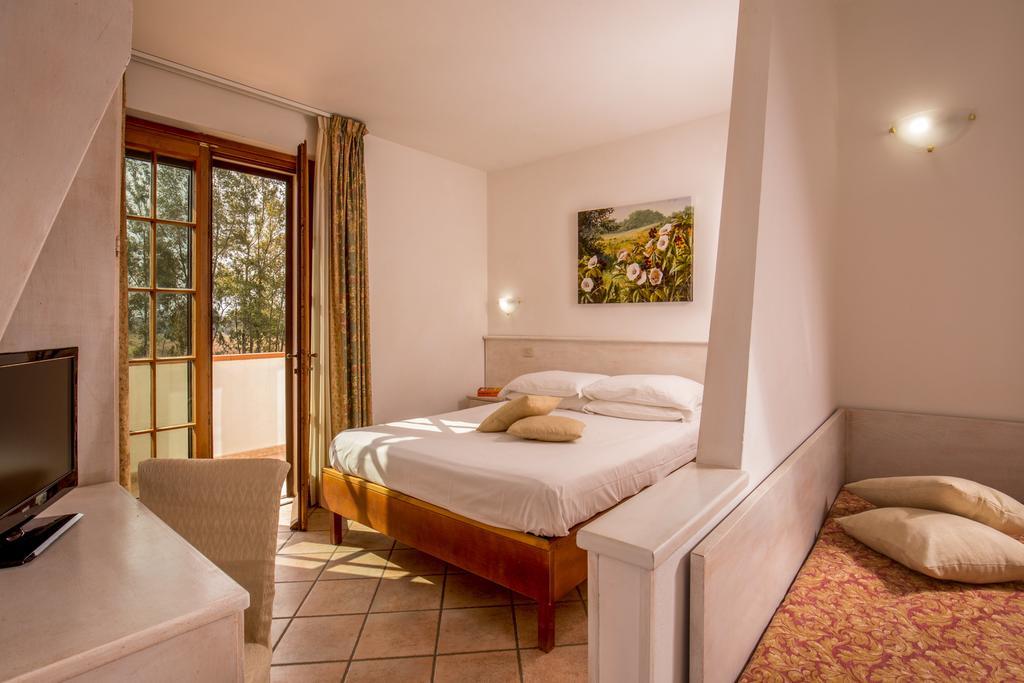 Tris Hotel Orbetello Room photo