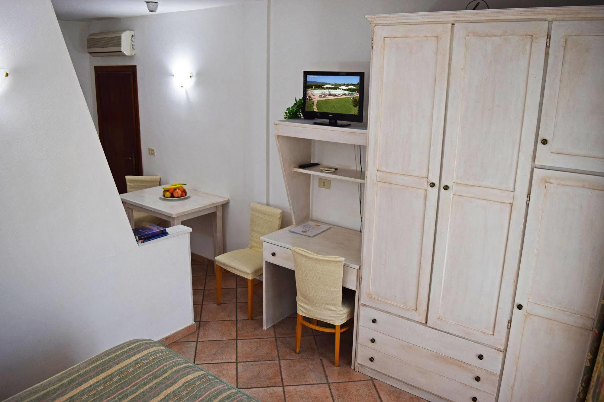 Tris Hotel Orbetello Exterior photo